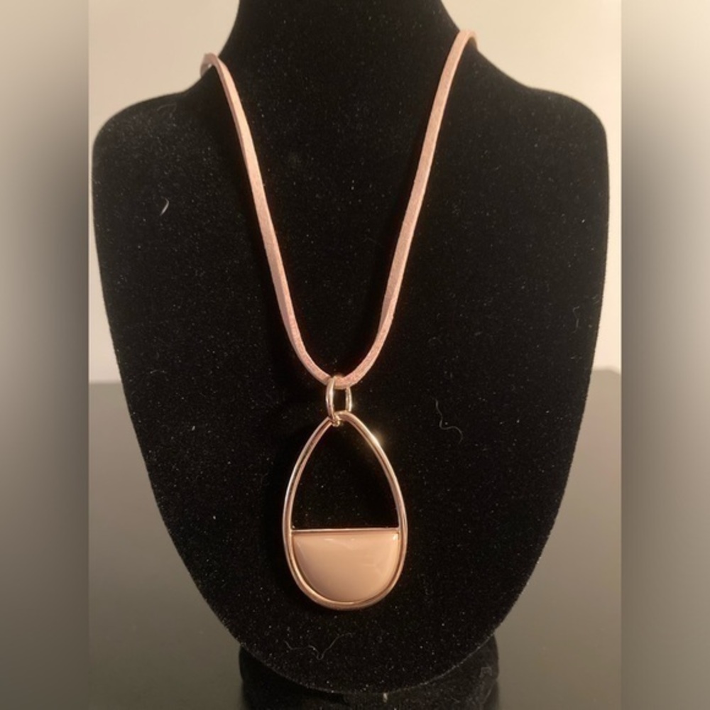 Macy’s golden and cream necklace